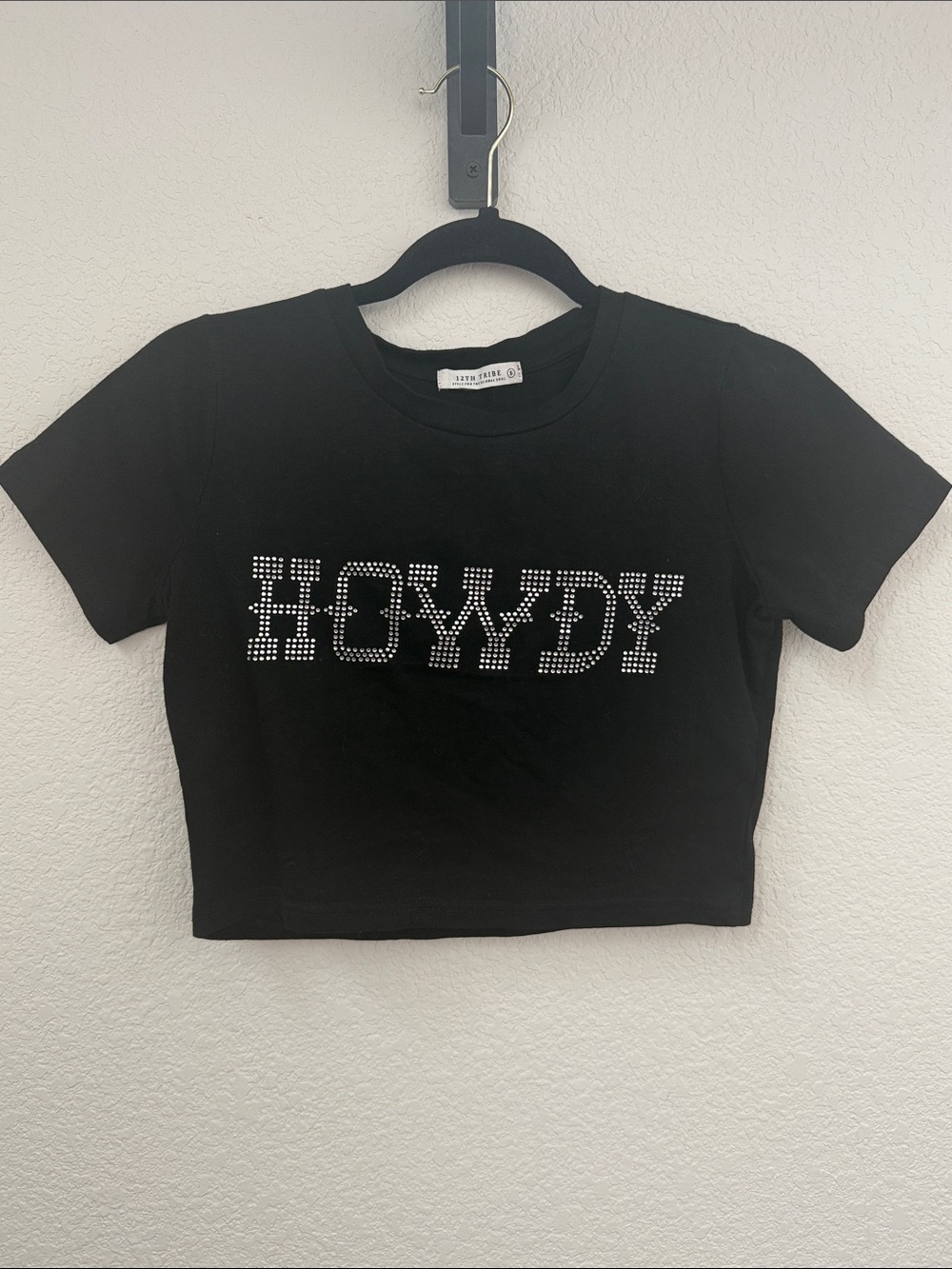 12th Tribe Black Rhinestone Howdy Cropped Tee Size Small